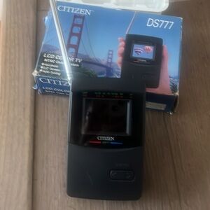 Vintage! Citizen LCD Color TV! Mini! NRSC Color! Handheld 2.2” screen